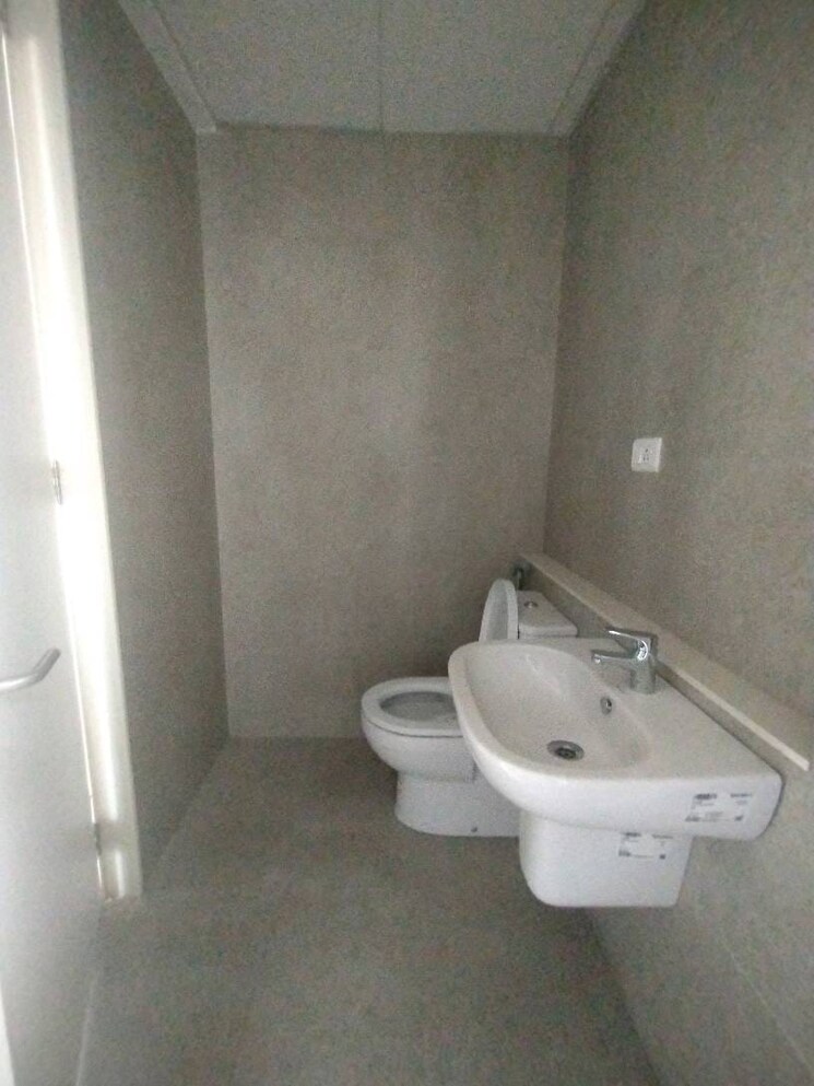 Bathroom, tata-serein 2 Bedroom 736 Sq.Ft. Apartment In Pokhran Road No Two Thane 9598752