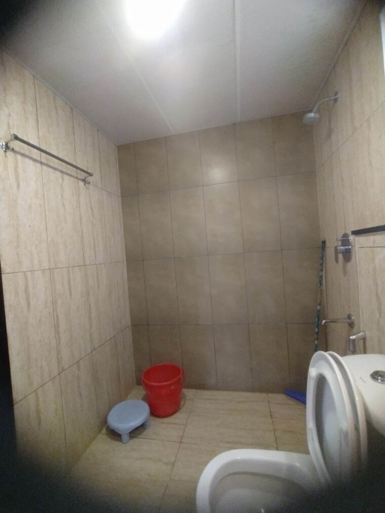 Bathroom, prestige-lakeside-habitat 2 Bedroom 1216 Sq.Ft. Apartment In Varthur Bangalore 9598844