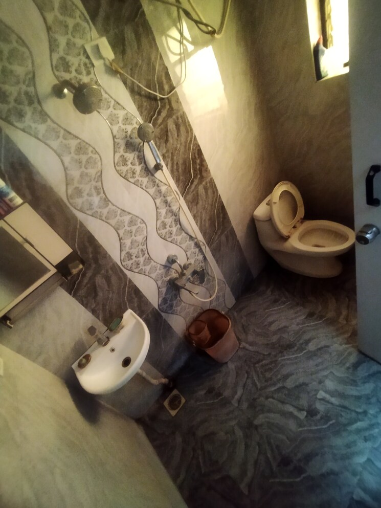 Bathroom, kumar-suraksha 2 Bedroom 1000 Sq.Ft. Apartment In Kondhwa Pune 9598968