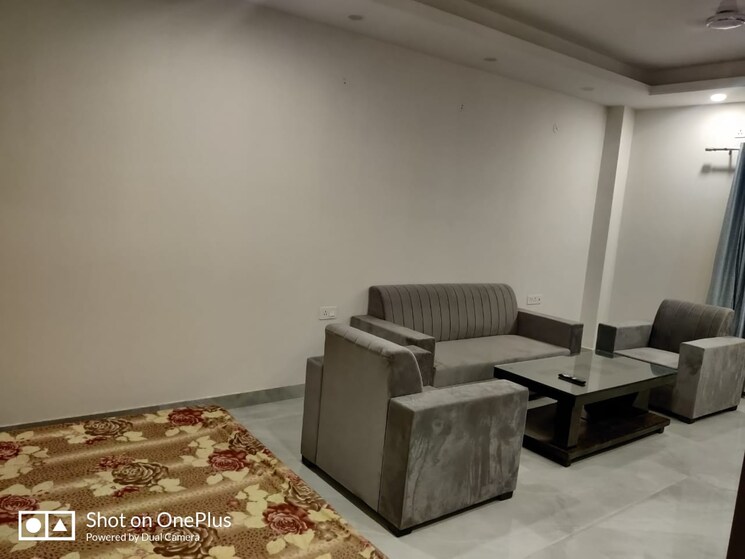 Living Room, sector 52 3 Bedroom 300 Sq.Yd. Builder Floor In Sector 52 Gurgaon 9598734