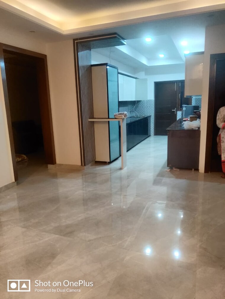 Room, sector 52 3 Bedroom 300 Sq.Yd. Builder Floor In Sector 52 Gurgaon 9598734