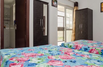 Bedroom in 3 BHK Apartment at Sector 84 – for Rent