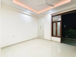 Room in 1 BHK Apartment at Paryavaran Complex – for Rent
