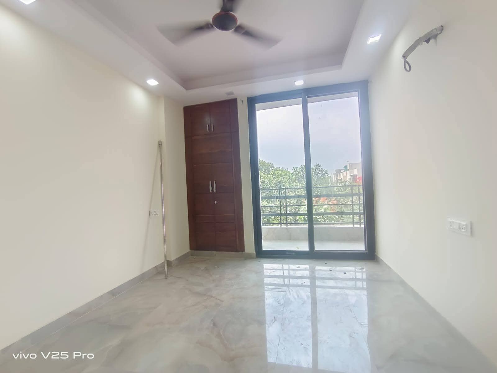 1 BHK Apartment For Rent in Paryavaran Complex 