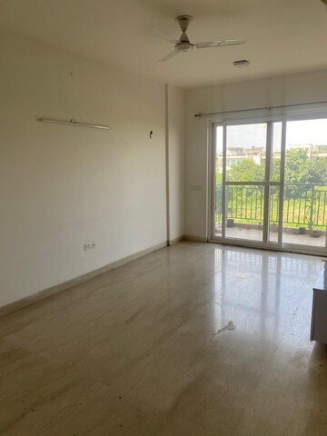 Room in 3 BHK Apartment at Puri Anand Villas Phase II, Sector 81 – for Rent