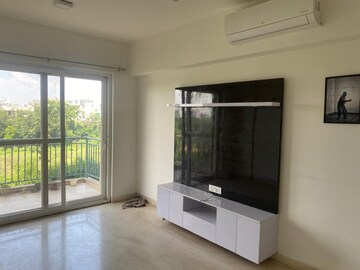 Room in 3 BHK Apartment at Puri Anand Villas Phase II, Sector 81 – for Rent