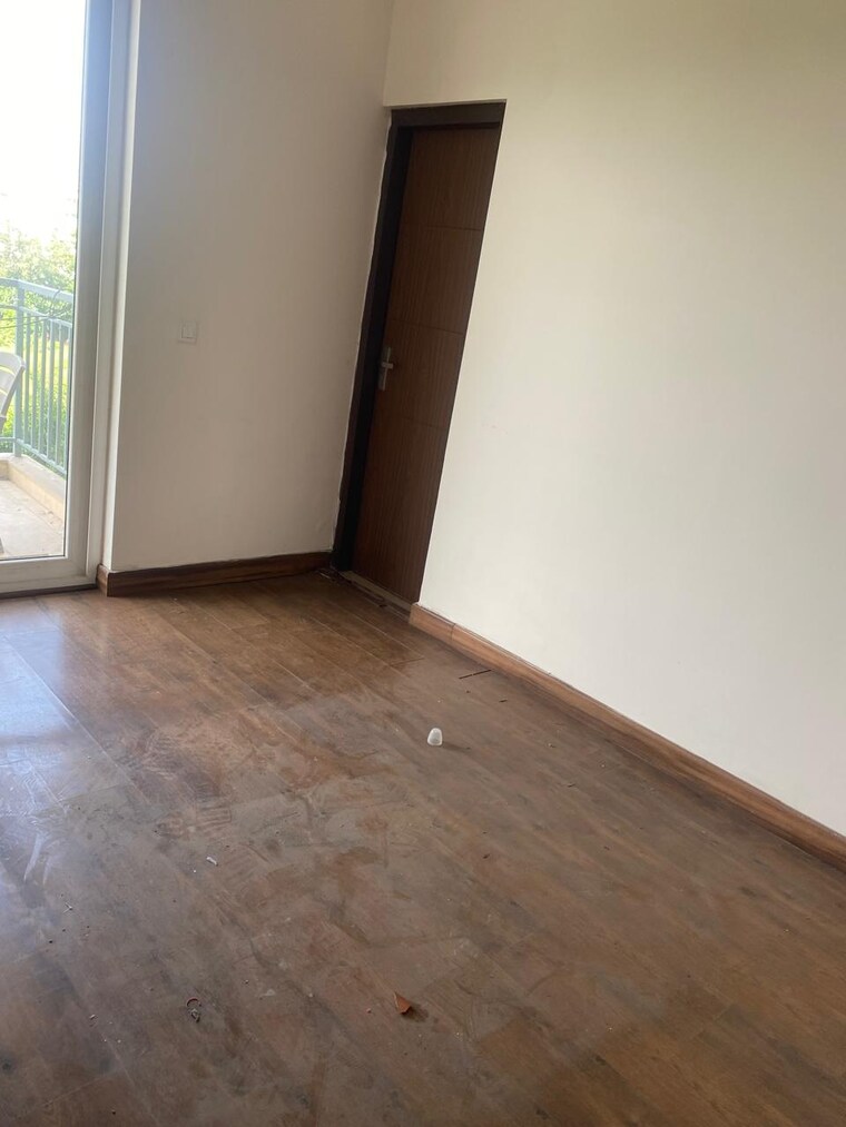 Room, puri-anand-villas-phase-ii 3 Bedroom 1940 Sq.Ft. Apartment In Sector 81 Faridabad 9598991