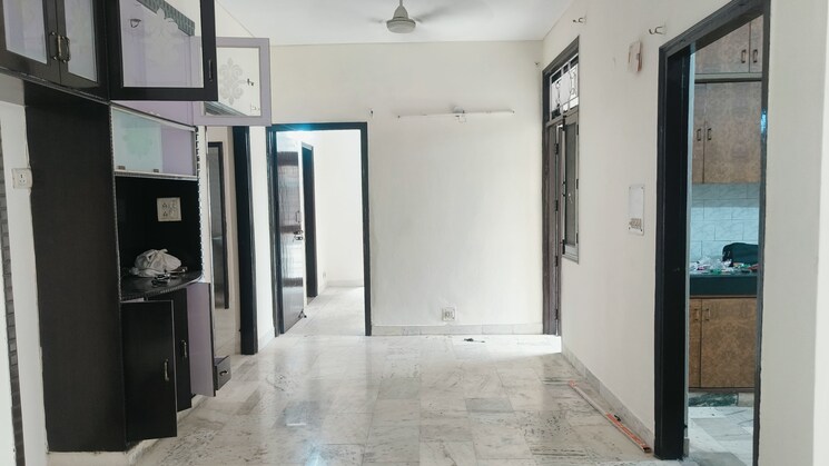 Room, sector 3 dwarka 3 Bedroom 1650 Sq.Ft. Apartment In Sector 3 Dwarka Delhi 9599012