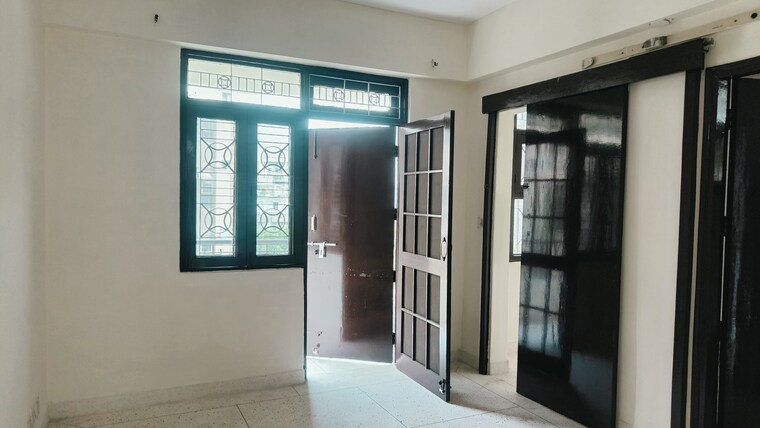 Room, sector 3 dwarka 3 Bedroom 1650 Sq.Ft. Apartment In Sector 3 Dwarka Delhi 9599012