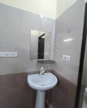 Attached Bathroom in  Pg at Gomti Nagar – for Rent