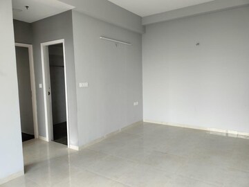 Room in 2 BHK Apartment at Supertech Hues, Sector 68 – for Sale