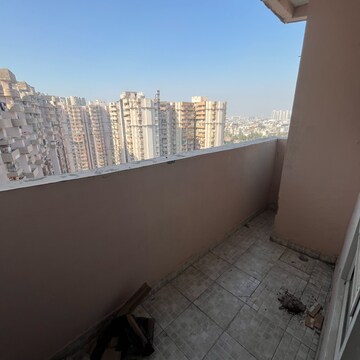 Balcony in 2.5 BHK Apartment at Supertech Cape Town, Sector 74 – for Rent