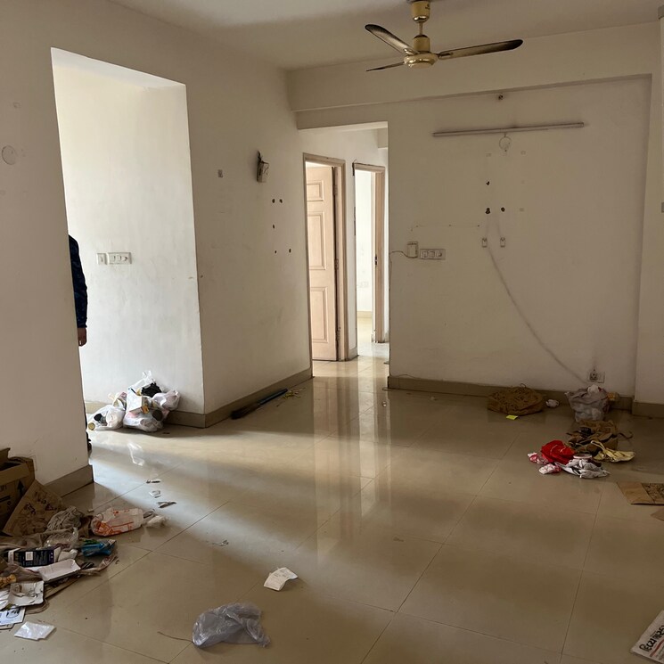 Room, supertech-cape-town 2.5 Bedroom 1150 Sq.Ft. Apartment In Sector 74 Noida 9599201