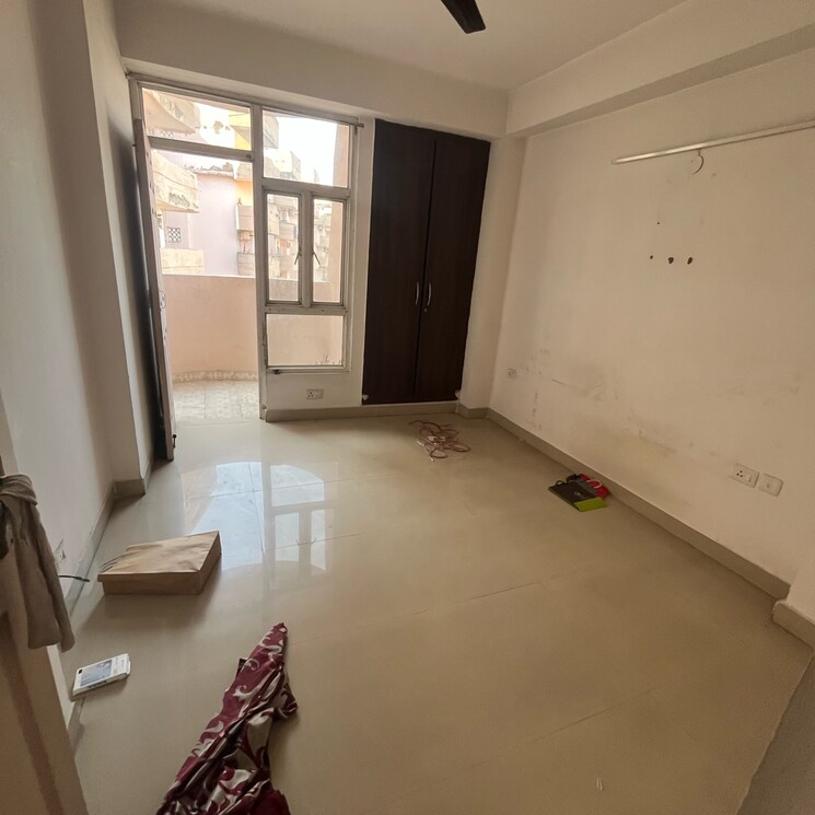 Room, supertech-cape-town 2.5 Bedroom 1150 Sq.Ft. Apartment In Sector 74 Noida 9599201