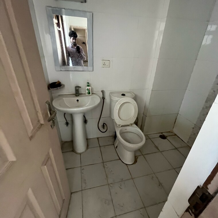 Bathroom, supertech-cape-town 2.5 Bedroom 1150 Sq.Ft. Apartment In Sector 74 Noida 9599201