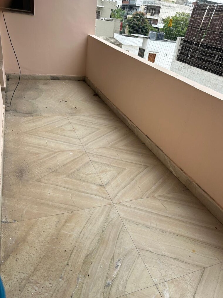 Balcony, sector 21 3 Bedroom 1500 Sq.Ft. Builder Floor In Sector 21 Gurgaon 9599203