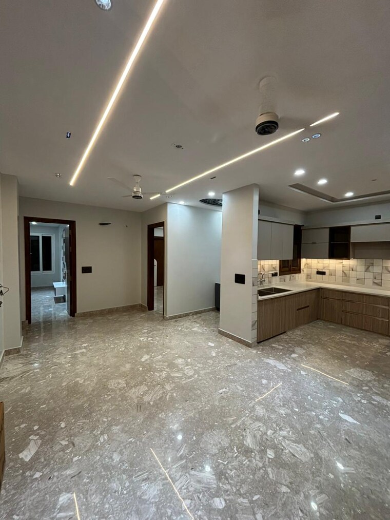 Kitchen, shiv nagar 3 Bedroom 1800 Sq.Ft. Builder Floor In Shiv Nagar Delhi 9599229