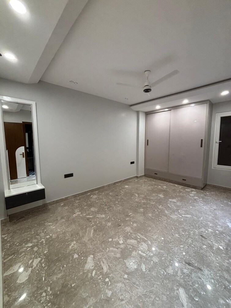 Cover Image, shiv nagar 3 Bedroom 1800 Sq.Ft. Builder Floor In Shiv Nagar Delhi 9599229