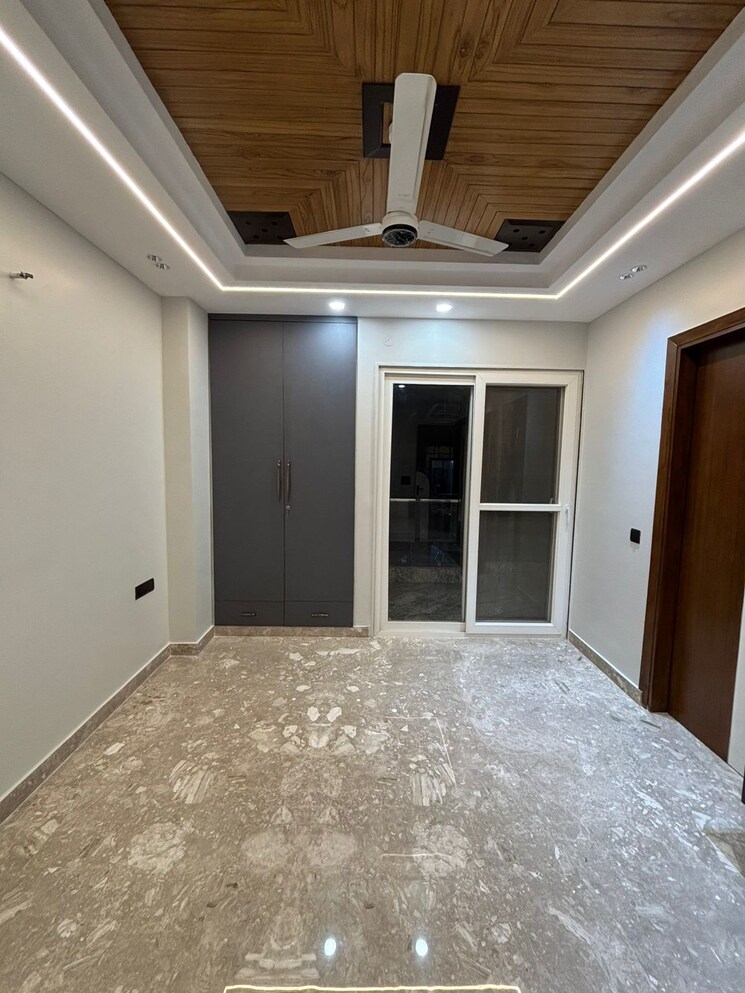 Room, shiv nagar 3 Bedroom 1800 Sq.Ft. Builder Floor In Shiv Nagar Delhi 9599229