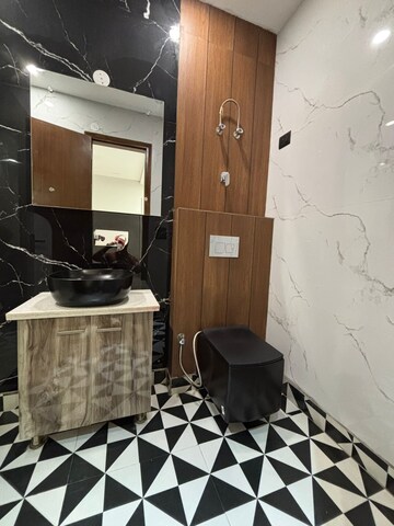 Attached Bathroom in 3 BHK Builder Floor at Shiv Nagar – for Sale