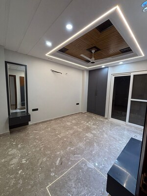 Room in 3 BHK Builder Floor at Shiv Nagar – for Sale