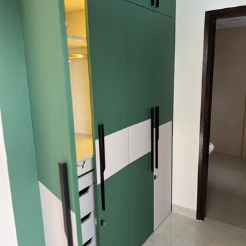 Room in 2 BHK Apartment at Eldeco Accolade, Saini Colony – for Rent