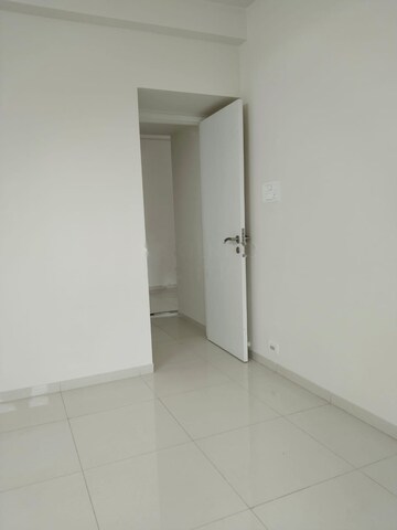 Room in 1 BHK Apartment at Godrej Green Vistas, Mahalunge – for Sale