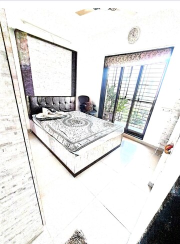 Room in 2 BHK Apartment at Divine Aspen Garden, Goregaon East – for Rent