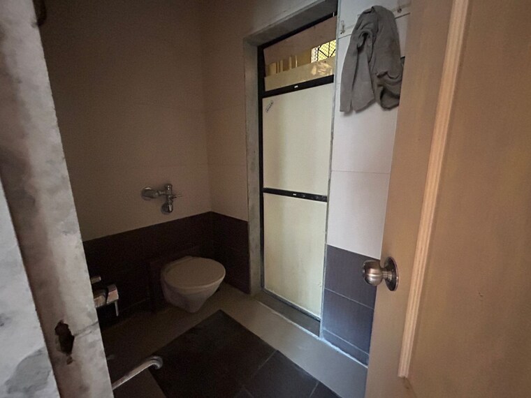 Bathroom, rosa-gardenia 2 Bedroom 640 Sq.Ft. Apartment In Ghodbunder Road Thane 9599654