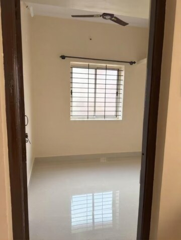 Room in 2 BHK Builder Floor at Mathikere – for Rent