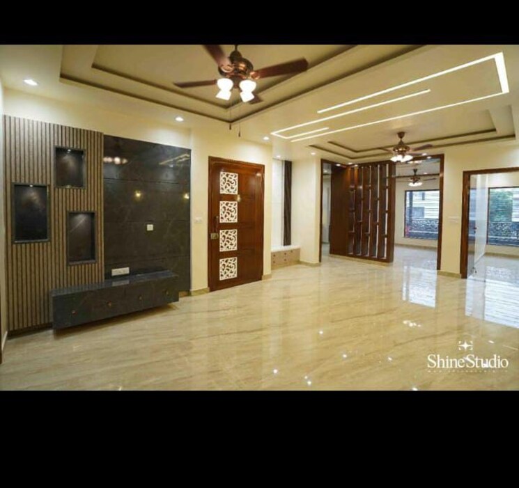 Room, sector 21c 4 Bedroom 2851 Sq.Ft. Builder Floor In Sector 21c Faridabad 9599917