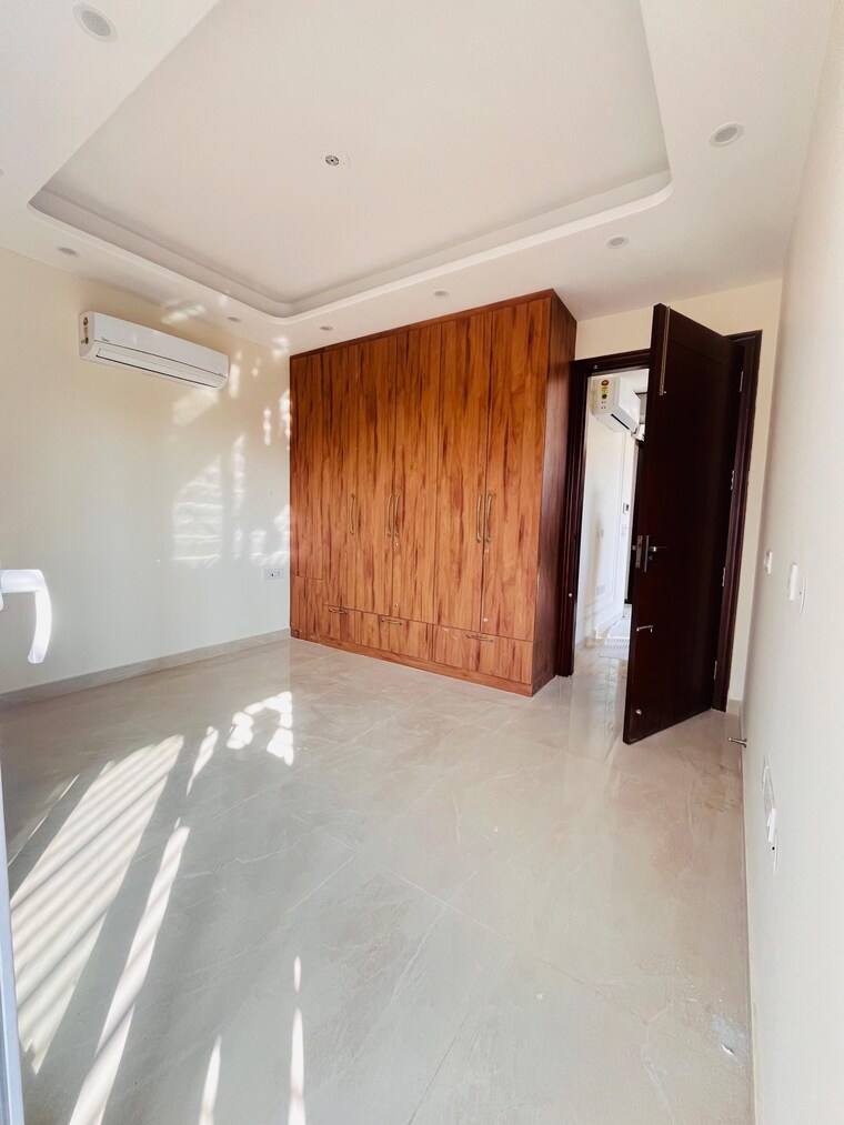 Room, sector 38 2 Bedroom 1270 Sq.Ft. Builder Floor In Sector 38 Gurgaon 9599812