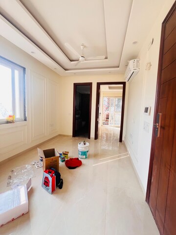 Living Room in 2 BHK Builder Floor at Sector 38 – for Rent