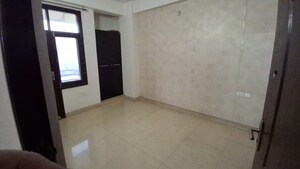 Room in 2 BHK Apartment at Gomti Nagar – for Rent