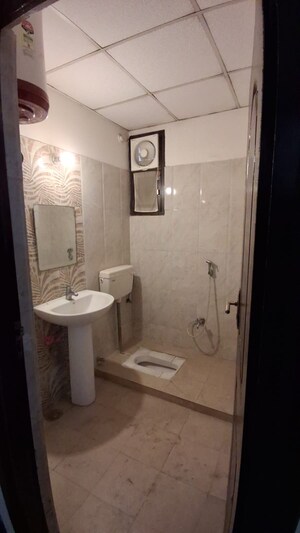 Bathroom in 2 BHK Apartment at Gomti Nagar – for Rent