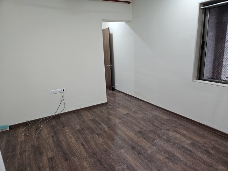 Room, thane west 3.5 Bedroom 1600 Sq.Ft. Apartment In Thane West Thane 9599818