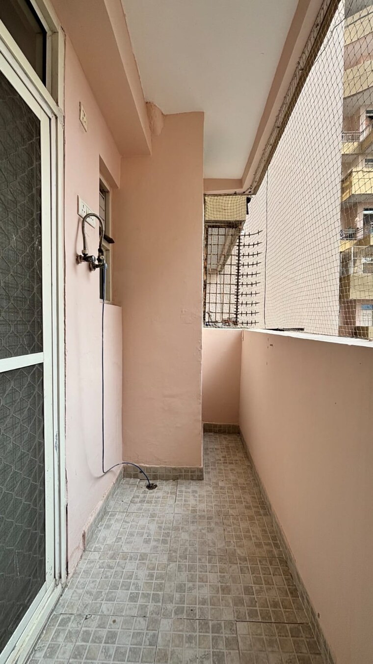 Balcony, gaur-city-2-14th-avenue 2 Bedroom 955 Sq.Ft. Apartment In Sector 16c Greater Noida Greater Noida 9599916