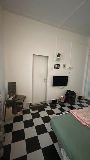 2 BHK Apartment For Rent in Mukund Niwas Bandra West, Bandra West