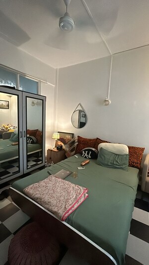 Bedroom in 2 BHK Apartment at Mukund Niwas Bandra West, Bandra West – for Rent