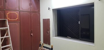 Room in 1.5 BHK Apartment at Parel – for Rent