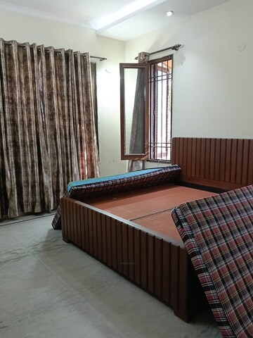 Bedroom in 3 BHK Builder Floor at Ansal Plaza Sector-23, Sector 23 – for Rent