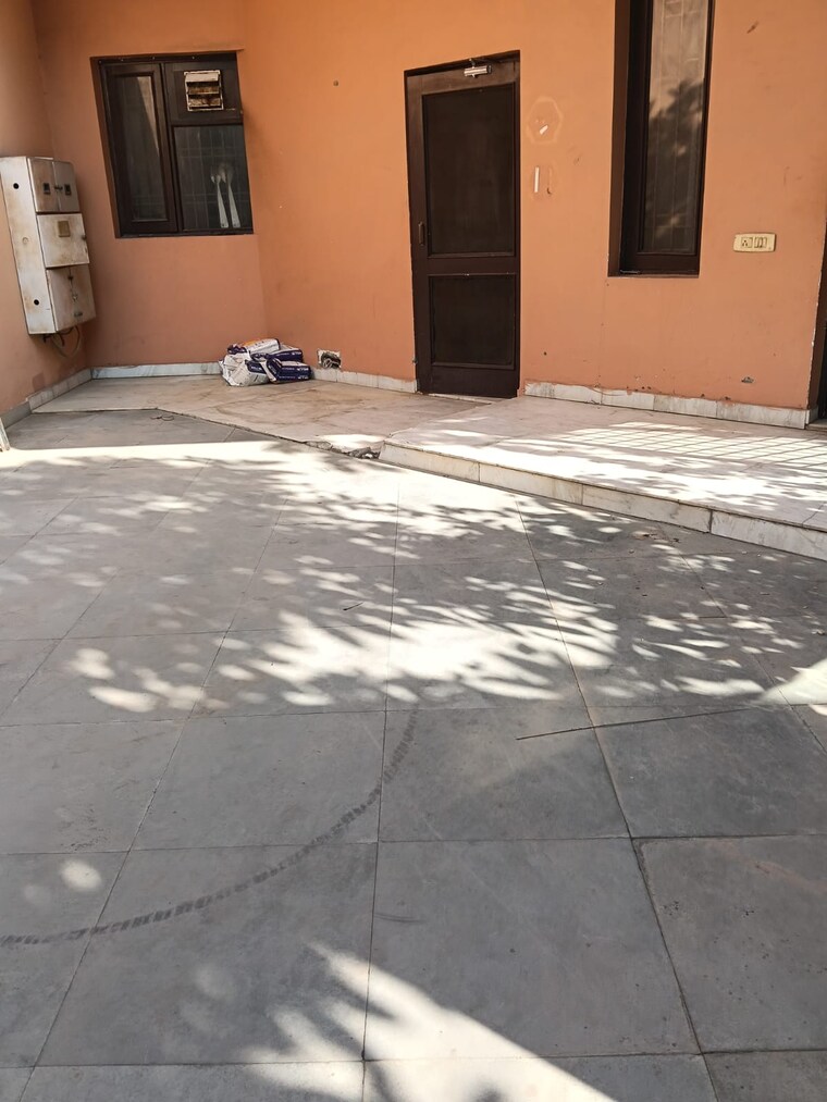 undefined, ansal-plaza-sector-23 3 Bedroom 2400 Sq.Ft. Builder Floor In Sector 23 Gurgaon 9600048