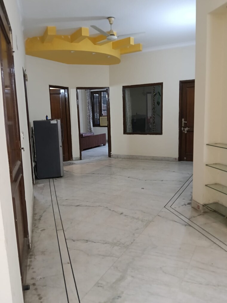 Room, ansal-plaza-sector-23 3 Bedroom 2400 Sq.Ft. Builder Floor In Sector 23 Gurgaon 9600048