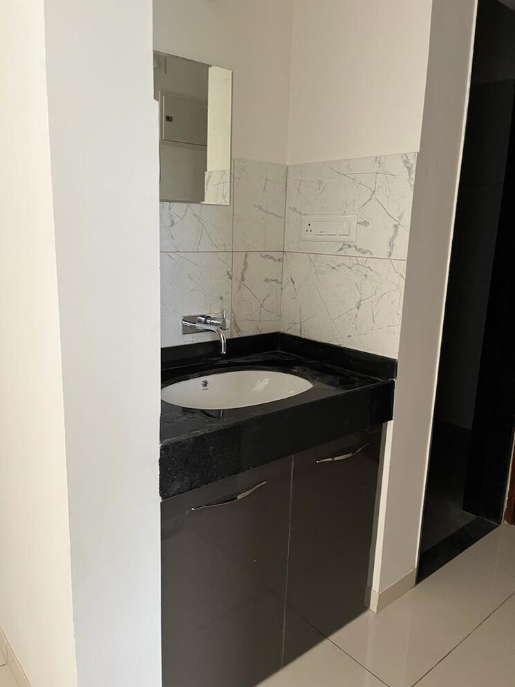 Bathroom, vilas-javdekar-yashone-wakad-central 2 Bedroom 707 Sq.Ft. Apartment In Wakad Pune 9600045