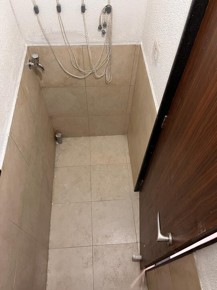 Bathroom, vilas-javdekar-yashone-wakad-central 2 Bedroom 707 Sq.Ft. Apartment In Wakad Pune 9600045