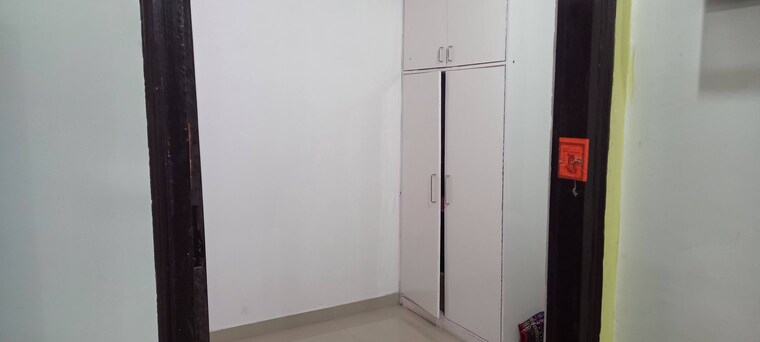 Room, balaji-enclave 3 Bedroom 836 Sq.Ft. Apartment In Govindpuram Ghaziabad 9600104