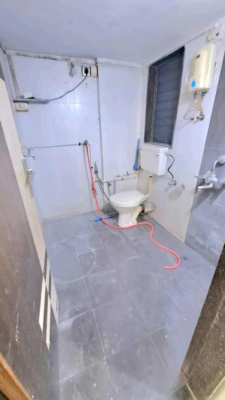 Bathroom, deep-heights 1 Bedroom 545 Sq.Ft. Apartment In Nalasopara West Palghar 9600109