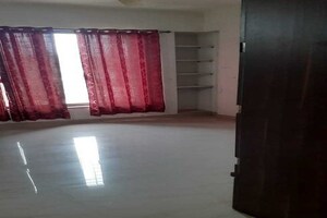 Room in 2 BHK Apartment at Cello Mihir Leon Orbit, Pimple Saudagar – for Rent