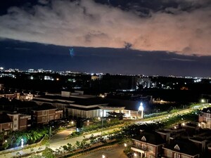 Swimming Pool in 3.5 BHK Apartment at Prestige Lakeside Habitat, Varthur – for Sale