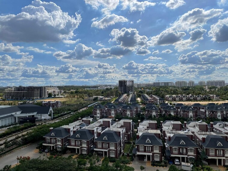 Exterior View, prestige-lakeside-habitat 3.5 Bedroom 2280 Sq.Ft. Apartment In Varthur Bangalore 9600141